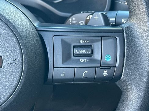 Used 2024 Nissan Rogue SV image 26