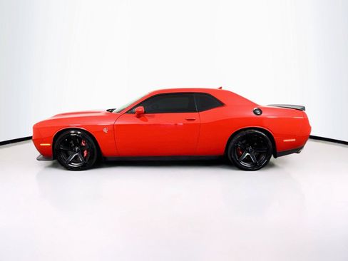 Used 2019 Dodge Challenger SRT Hellcat RWD image 2