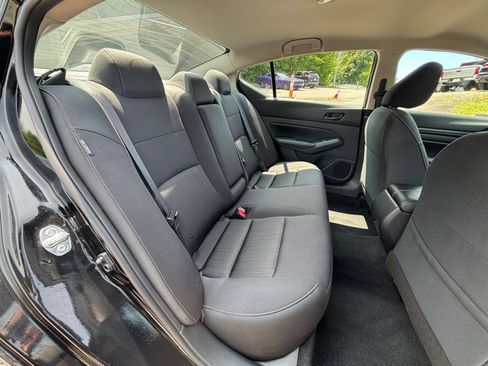 Used 2025 Nissan Altima 2.5 SV FWD image 35