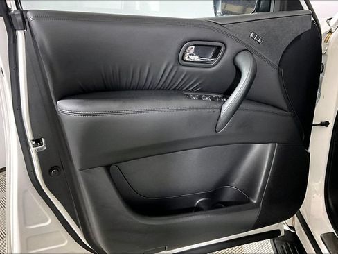 Used 2023 Nissan Armada SL w/ Midnight Edition Package RWD image 18