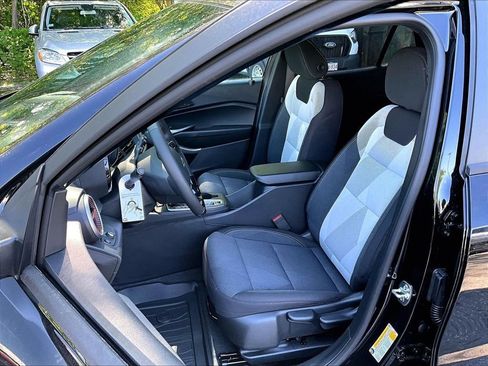 New 2026 Chevrolet Trax RS w/ Sunroof Package FWD image 11