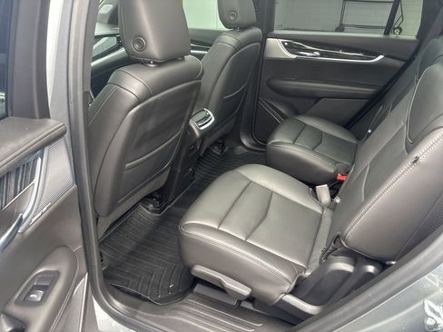 Used 2020 Cadillac XT6 Premium Luxury image 13