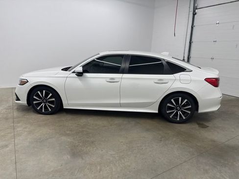 Used 2024 Honda Civic EX image 8