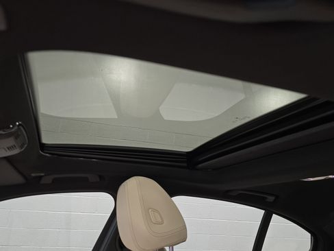 Used 2026 BMW 330i Sedan w/ M Sport Package RWD image 14