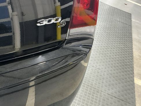 Used 2015 Chrysler 300 S image 38