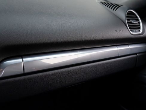 Used 2019 Porsche 718 Boxster image 27