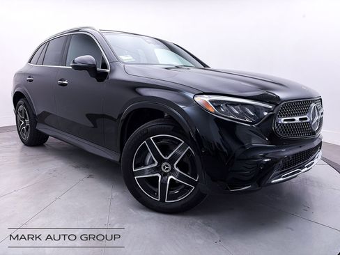 Used 2024 Mercedes-Benz GLC 300 w/ AMG Line image 1