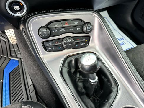 Used 2023 Dodge Challenger R/T w/ Plus Package image 25