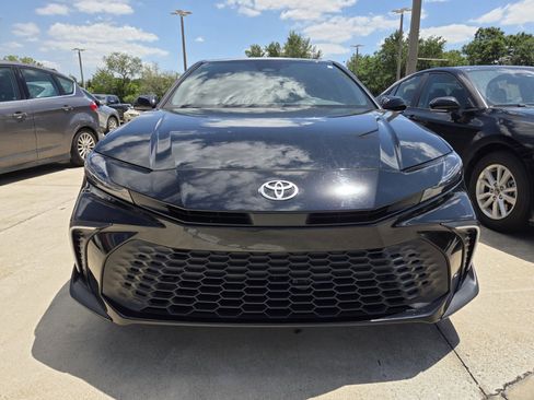 Used 2025 Toyota Camry SE w/ Multimedia Upgrade Package image 2