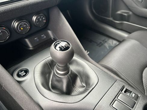 Used 2024 Nissan Z Sport w/ Floor Mat Package image 28