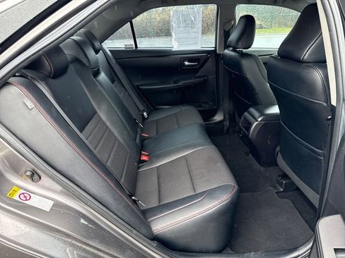 Used 2016 Toyota Camry SE image 13