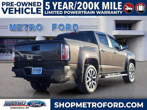 Used 2019 GMC Canyon Denali image 3