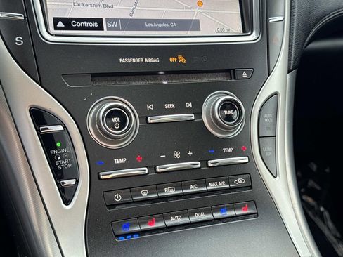 Used 2019 Lincoln Nautilus Reserve w/ Driver Assistance Package image 23