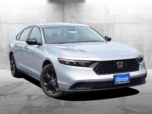 New 2025 Honda Accord SE image 2