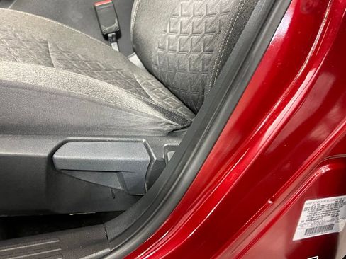 Used 2025 Nissan Kicks SV image 22