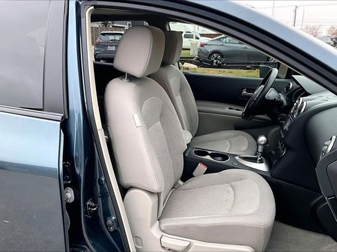 Used 2013 Nissan Rogue SV w/ Premium Pkg image 8