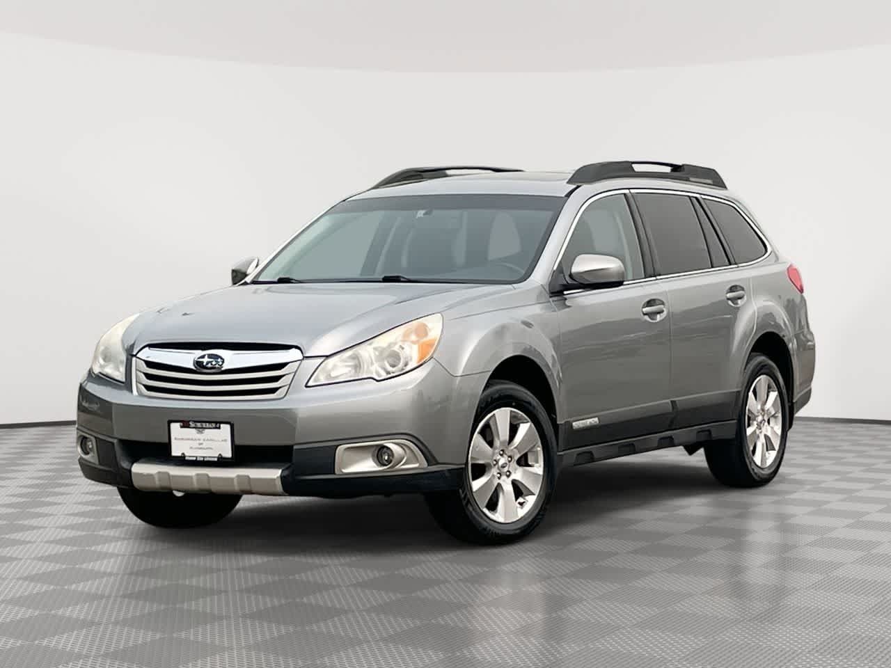 Used 2011 Subaru Outback 3.6R Limited w/ PWR Moonroof Pkg AWD/4WD image 1