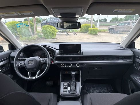 Used 2024 Honda CR-V LX image 11