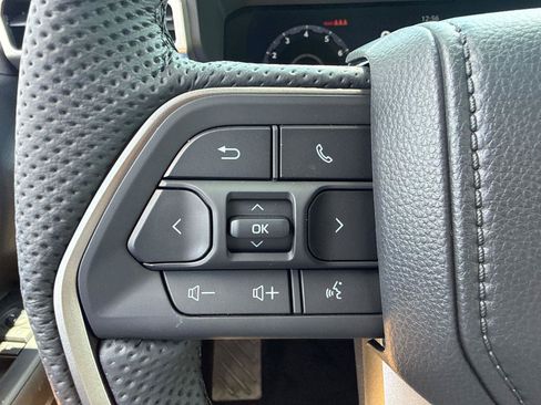 Used 2026 Toyota Tacoma TRD Sport w/ TRD Sport Upgrade Package AWD/4WD image 15