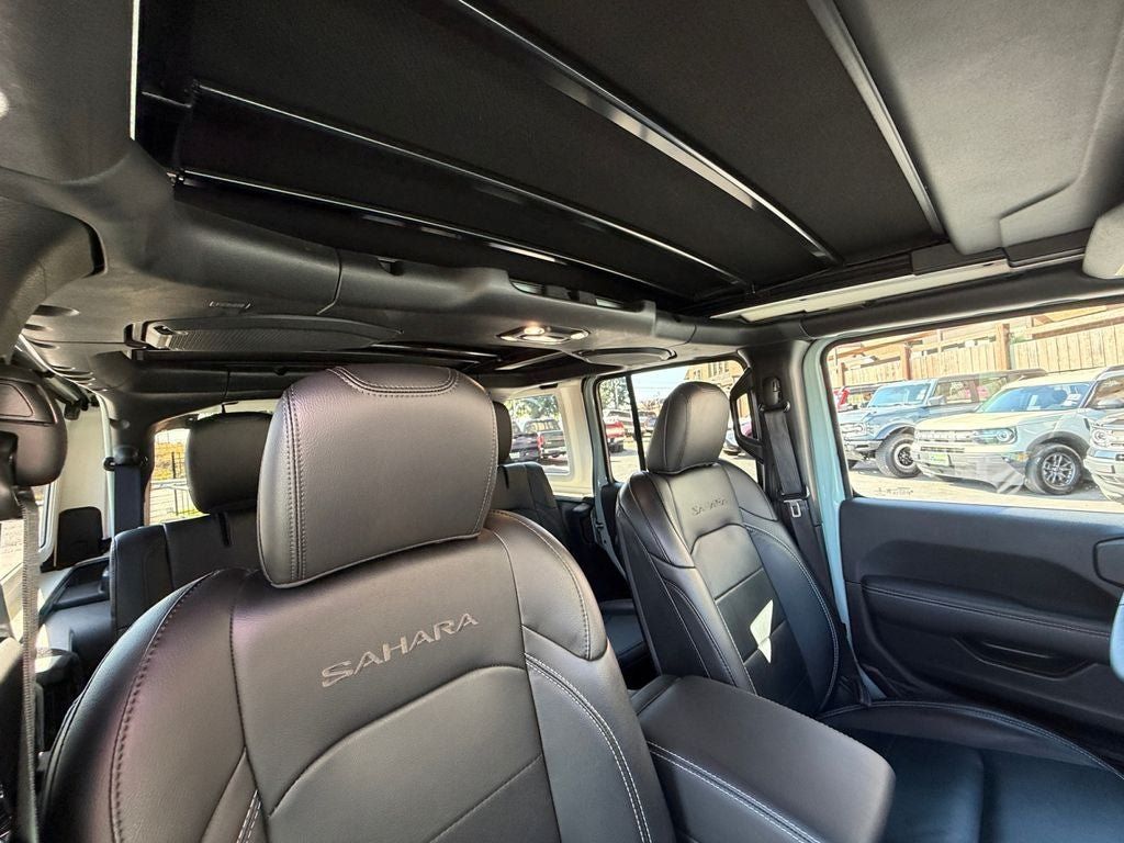 Used 2023 Jeep Wrangler Unlimited Sahara AWD/4WD image 27