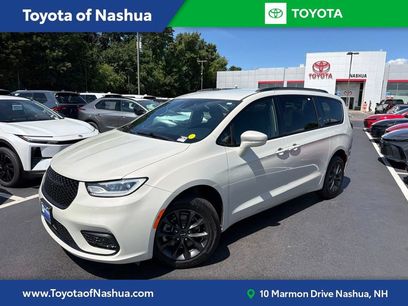 Used 2021 Chrysler Pacifica Touring-L w/ S Appearance Package