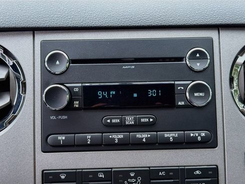 Used 2016 Ford F250 XLT w/ XLT Premium Package RWD image 15