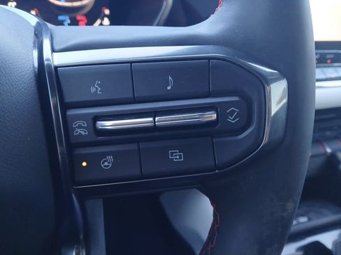 Used 2023 GMC Canyon AT4X image 33