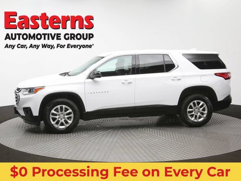 Used 2021 Chevrolet Traverse LS AWD/4WD image 58