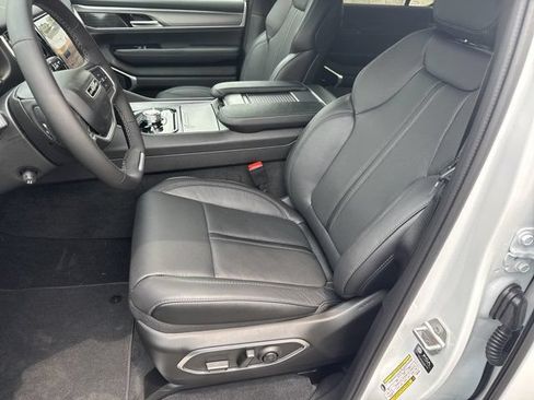 New 2026 Jeep Grand Wagoneer Limited AWD/4WD image 9