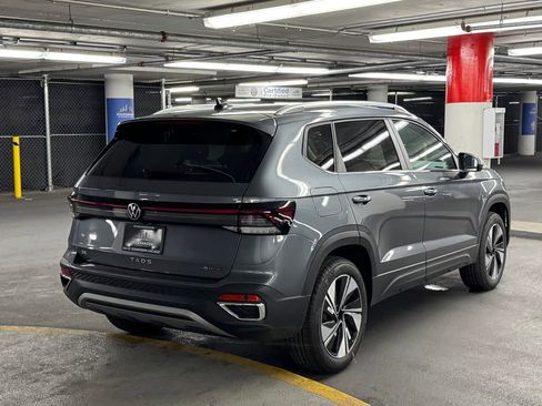New 2025 Volkswagen Taos SE image 6