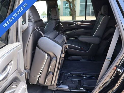 Used 2024 Cadillac Escalade Premium Luxury RWD image 11