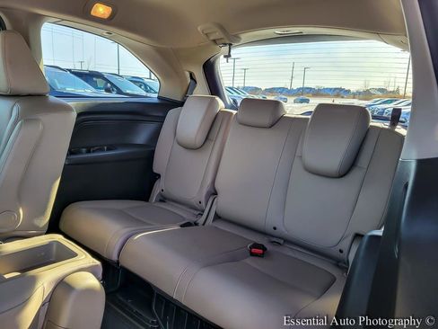 Used 2024 Honda Odyssey EX-L image 12