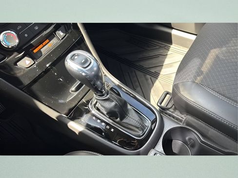 Used 2022 Buick Encore Preferred w/ Safety Package AWD/4WD image 25