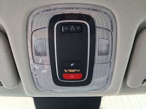 Used 2025 Hyundai Kona SEL FWD image 35