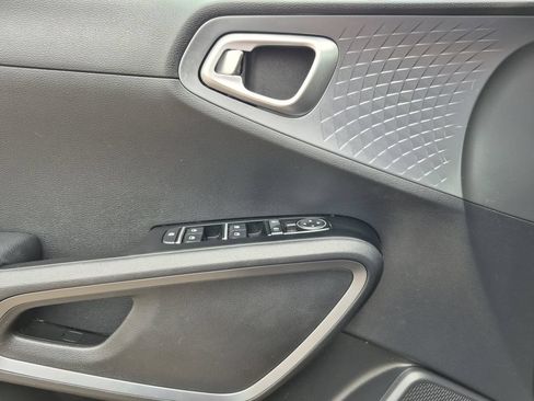 Used 2020 Kia Soul EX FWD image 7