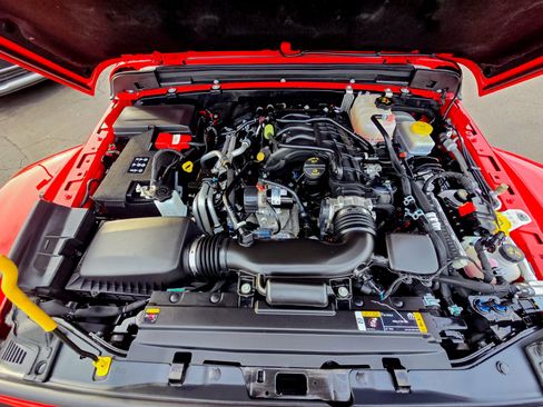 Used 2022 Jeep Wrangler Rubicon w/ Safety Group image 38