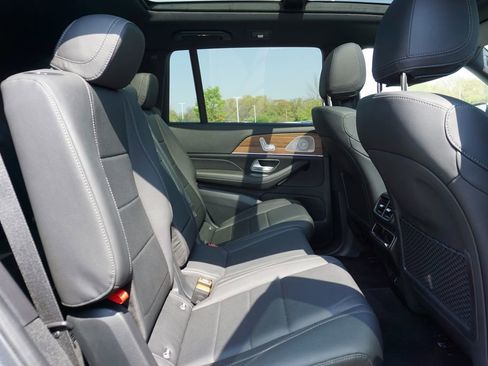 Certified 2025 Mercedes-Benz GLS 450 4MATIC image 42