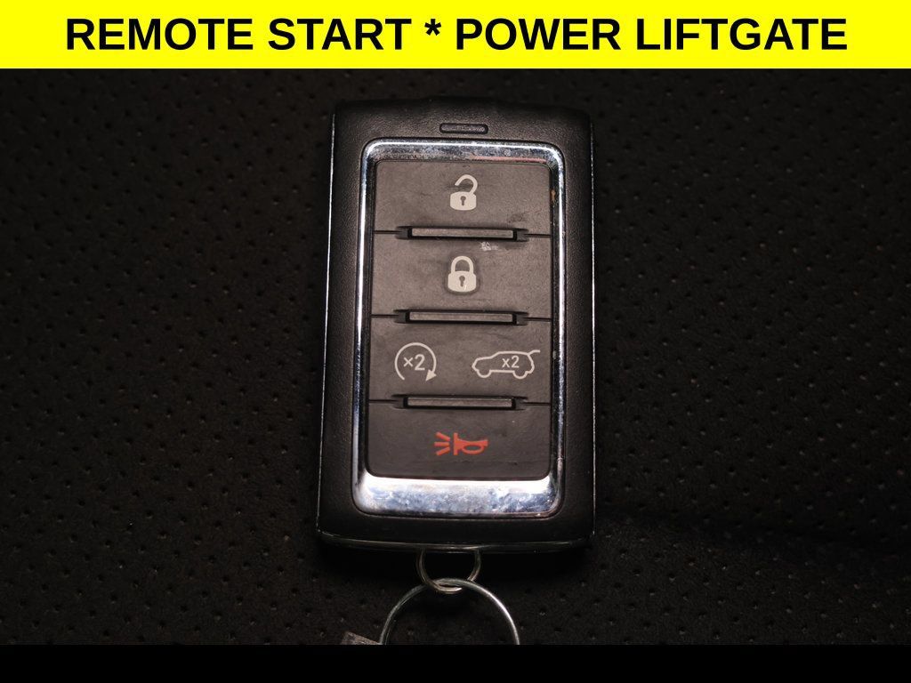 Used 2023 Jeep Grand Cherokee Altitude AWD/4WD image 9