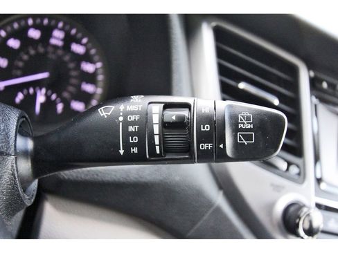 Used 2017 Hyundai Tucson SE image 18