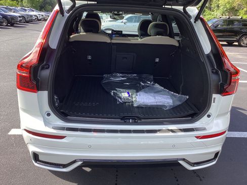 Used 2026 Volvo XC60 B5 Plus w/ Protection Package Premier AWD/4WD image 35