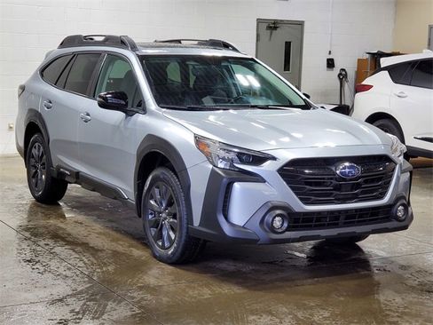 Certified 2023 Subaru Outback Onyx Edition XT image 3