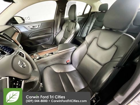 Used 2024 Volvo S60 B5 Plus image 23