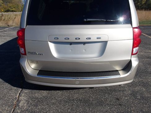 Used 2012 Dodge Grand Caravan SXT image 35