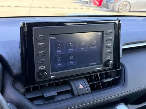 Used 2021 Toyota RAV4 XLE image 6