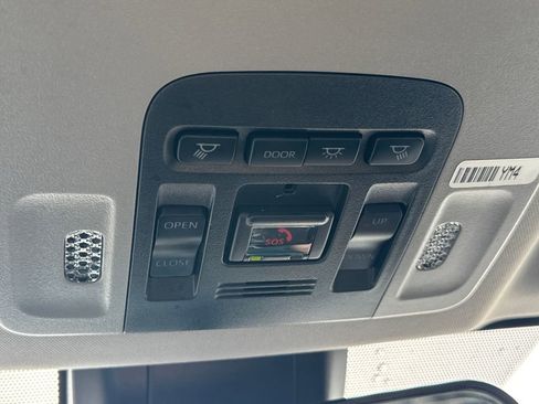 Used 2023 Toyota Camry SE image 29