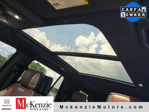 Used 2023 GMC Yukon Denali Ultimate AWD/4WD image 10
