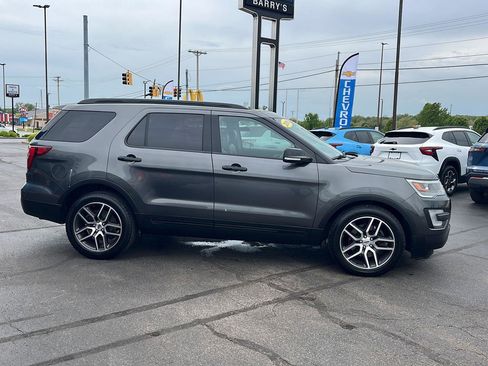 Used 2016 Ford Explorer Sport w/ Equipment Group 401A AWD/4WD image 6