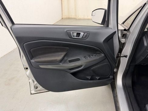 Used 2018 Ford EcoSport SE FWD image 17