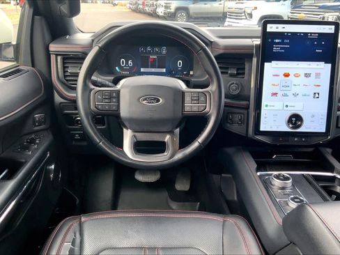 Used 2023 Ford Expedition Limited image 6