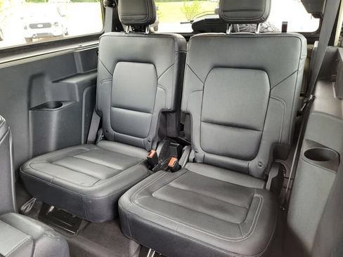 Used 2025 Ford Bronco Badlands AWD/4WD image 17
